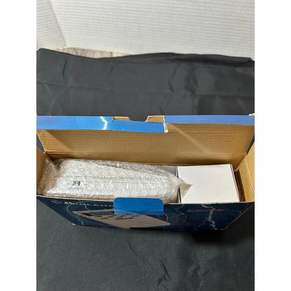 Midland WR 100 Weather Radio - Picture 3 of 7